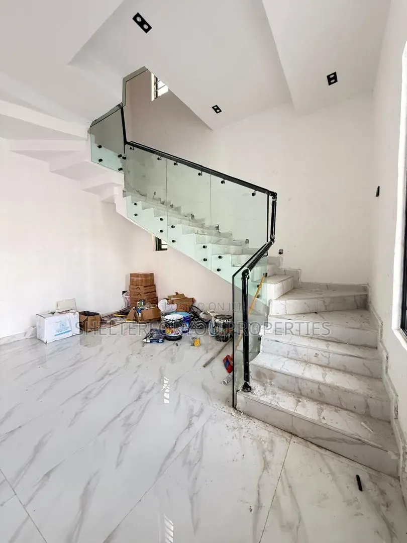 4bdrm Duplex in Sangotedo for sale in Sangotedo