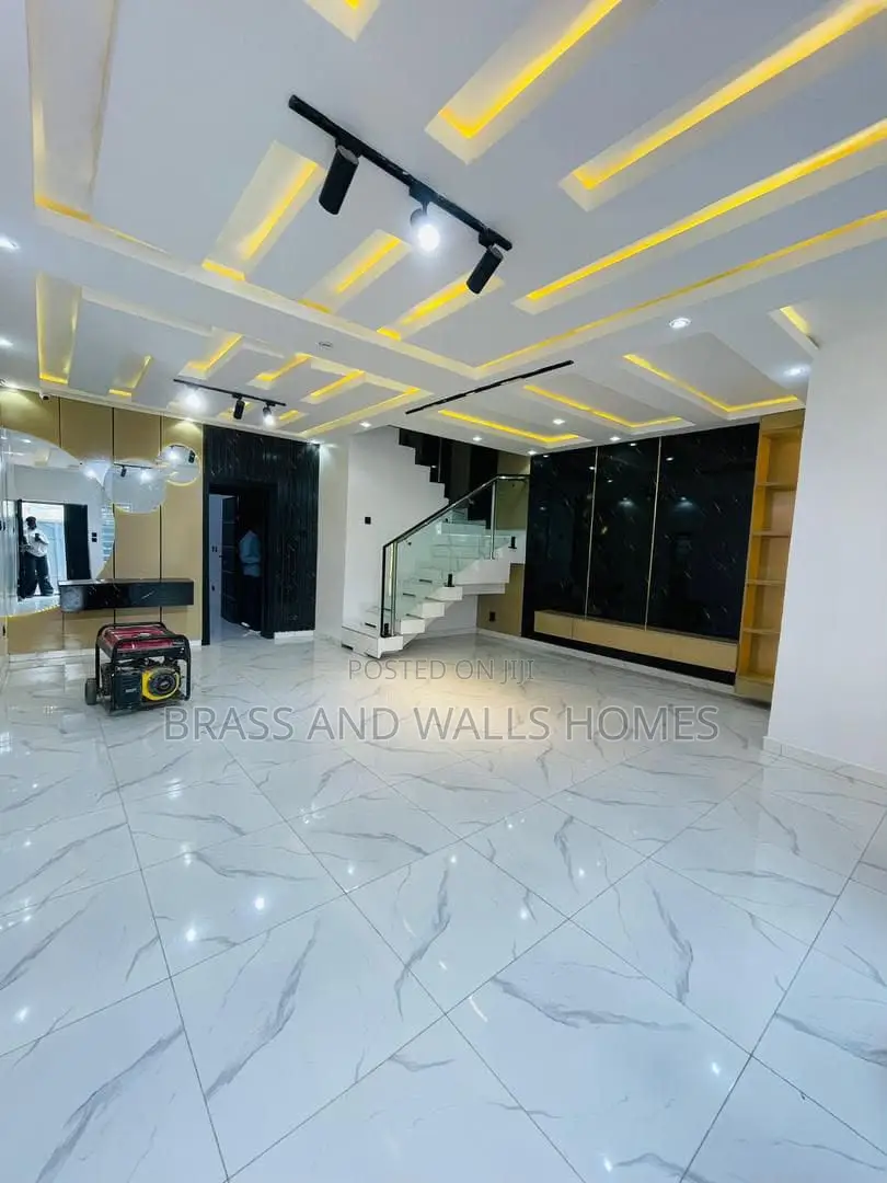 Furnished 5bdrm Duplex in Amazing Grace, New Oko Oba for sale in New Oko Oba