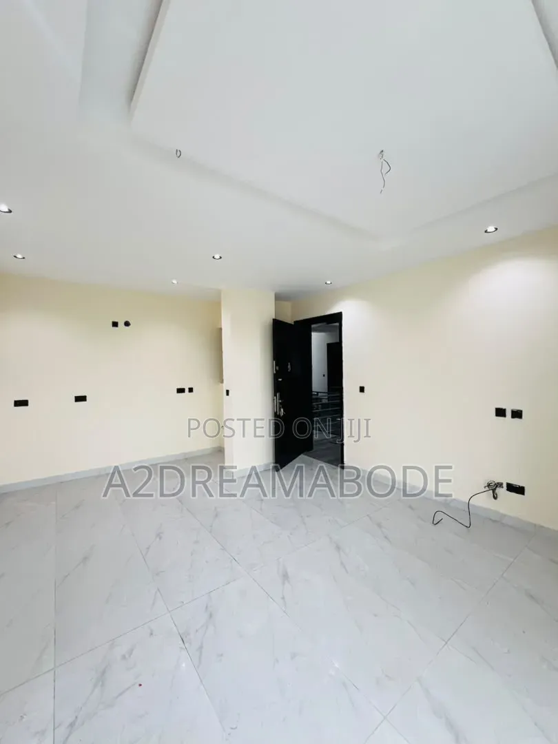 2bdrm Apartment in Ikate for sale in Ikate