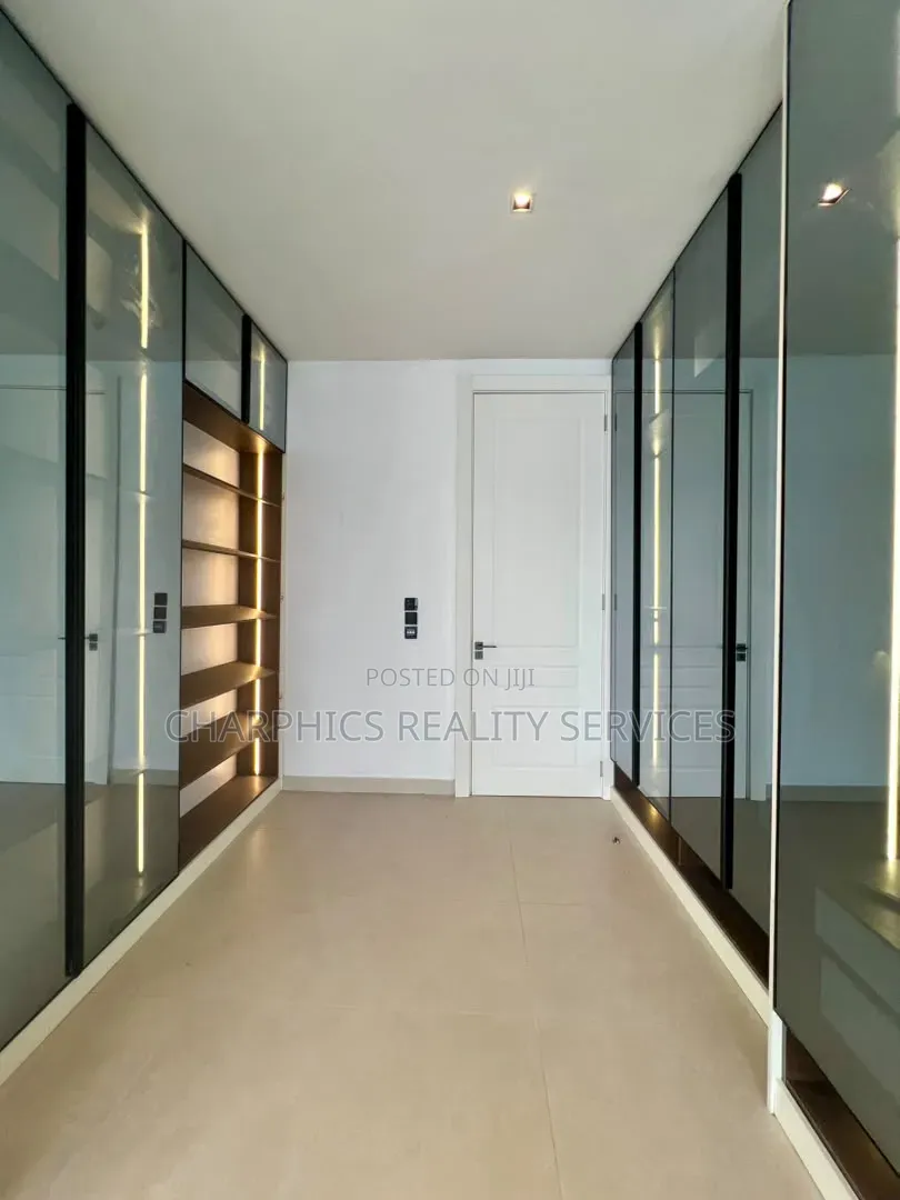 5bdrm Duplex in Ikate for sale in Ikate