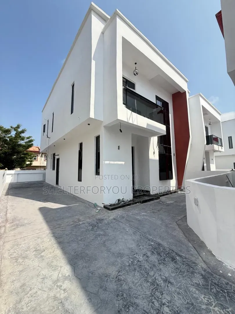 4bdrm Duplex in Sangotedo for sale in Sangotedo
