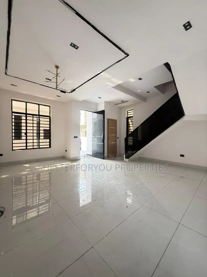 4bdrm Duplex in Sangotedo for sale in Sangotedo