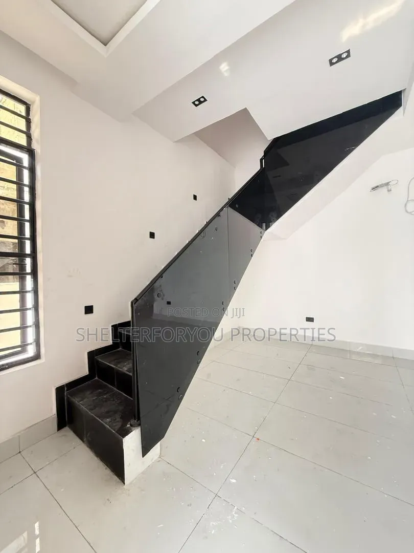 4bdrm Duplex in Sangotedo for sale in Sangotedo