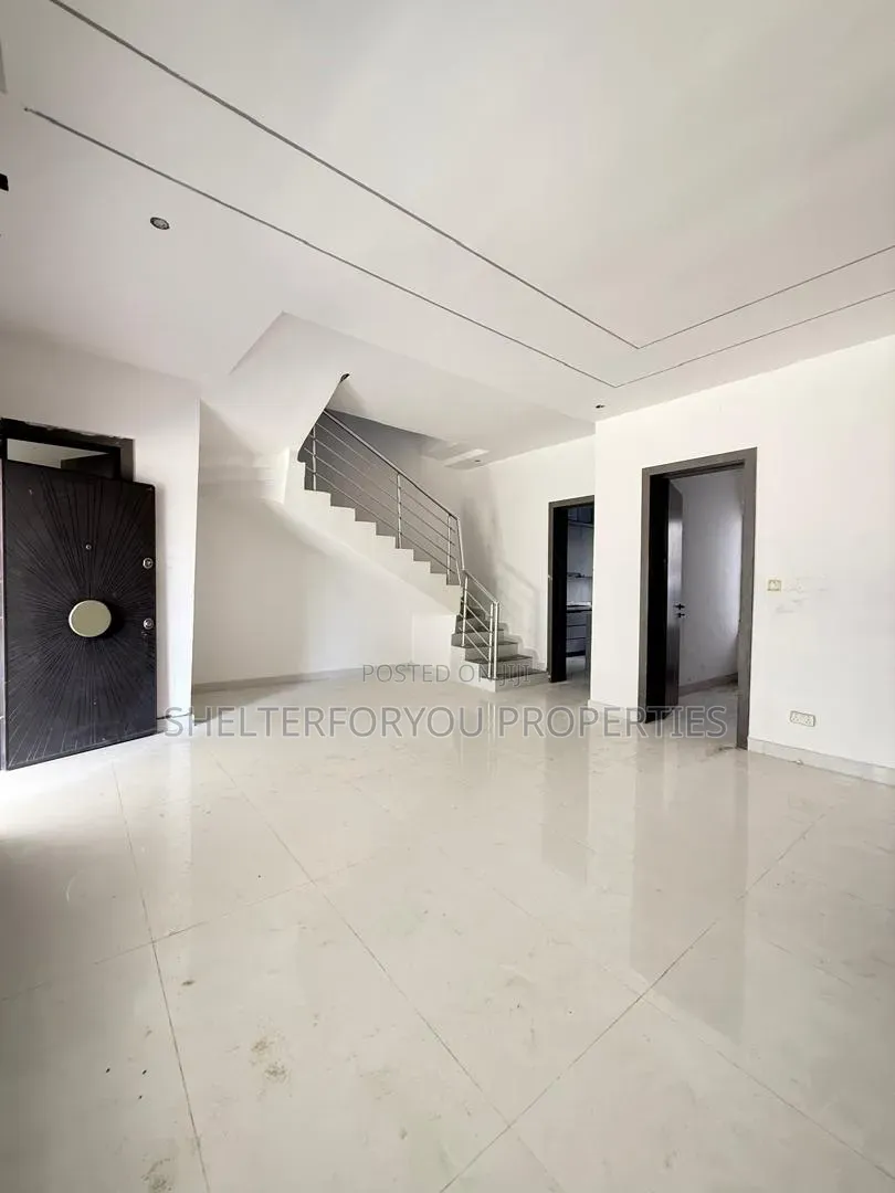 4bdrm Duplex in VGC / Ajah for sale in VGC / Ajah