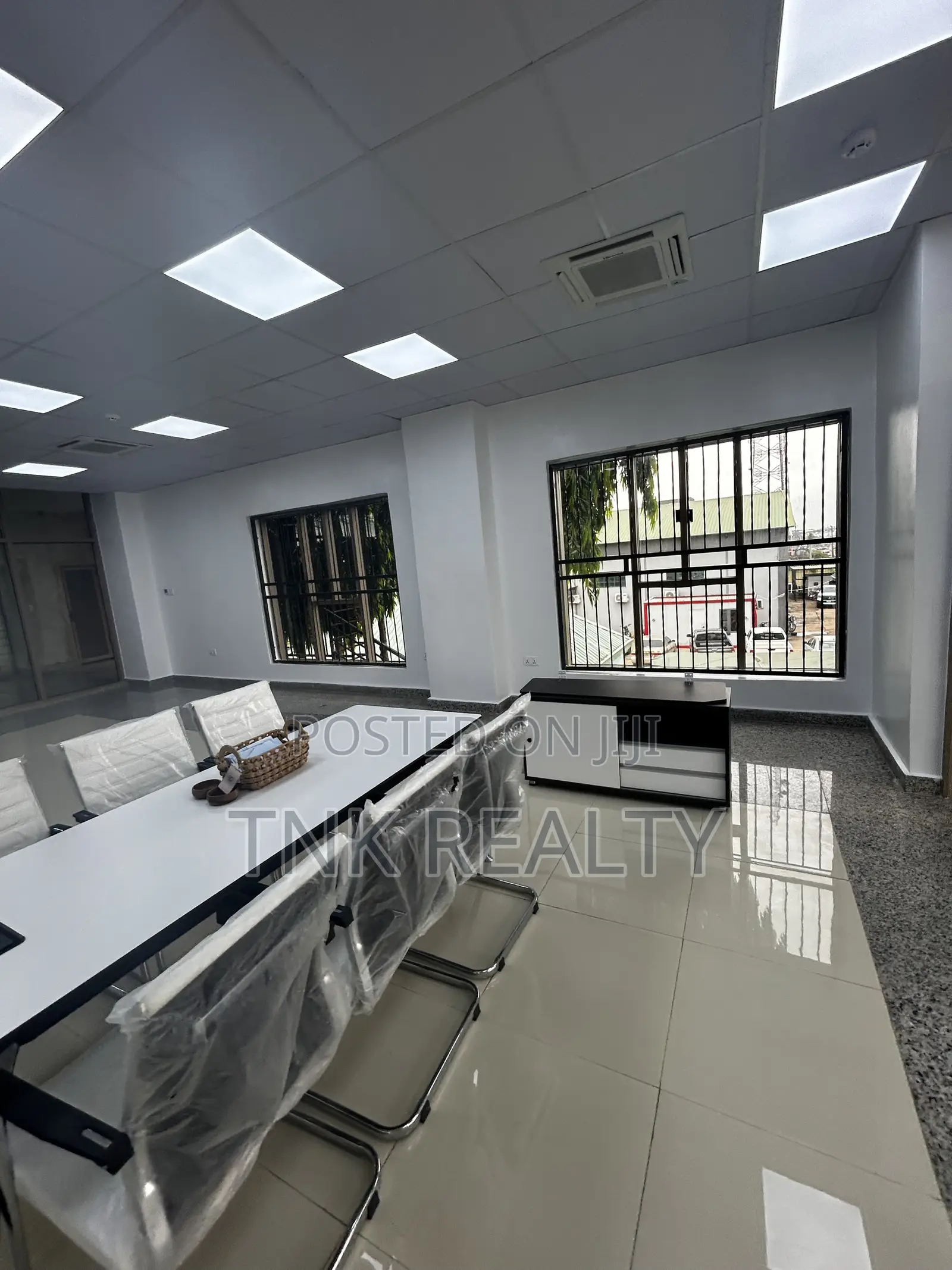 Office Space for Sale in Mabushi