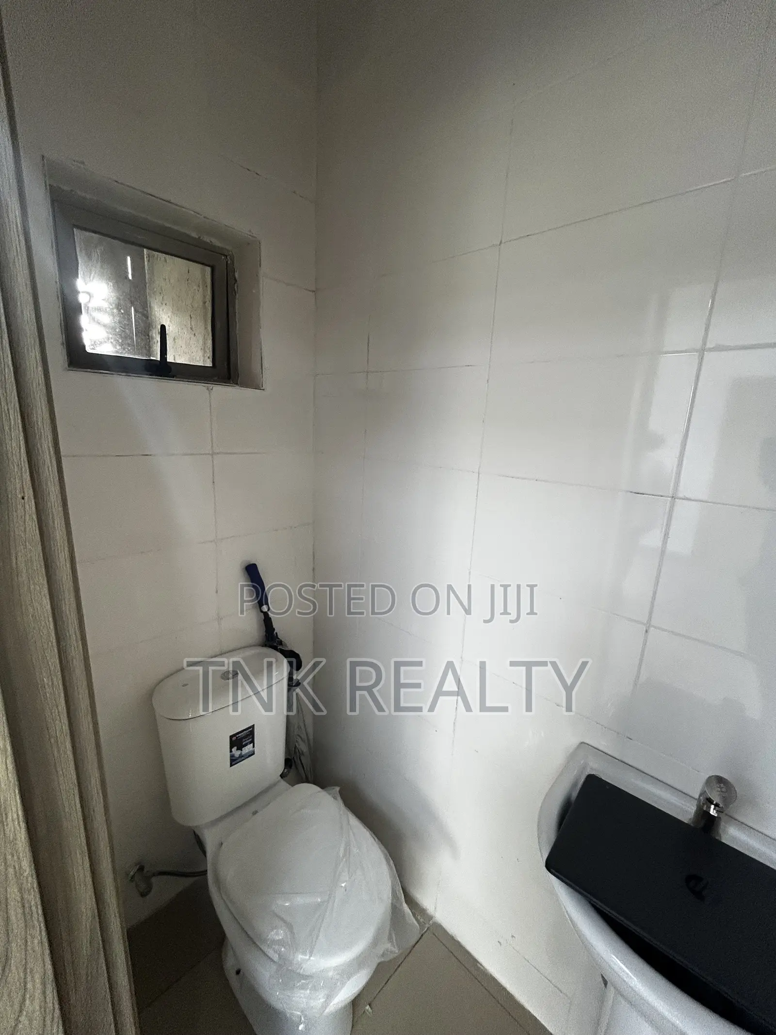 Office Space for Sale in Mabushi