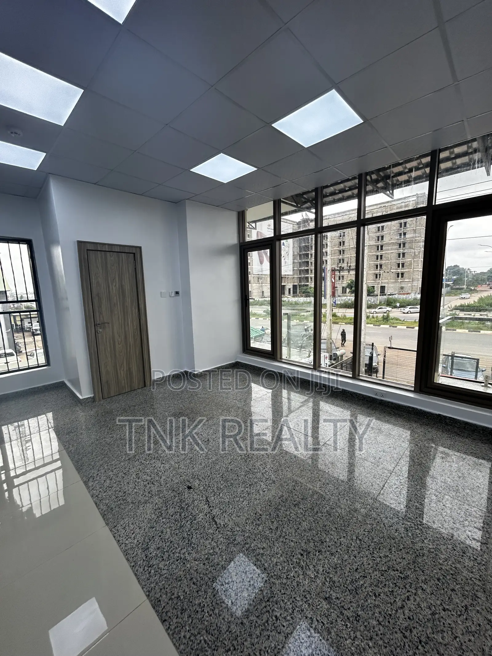 Office Space for Sale in Mabushi