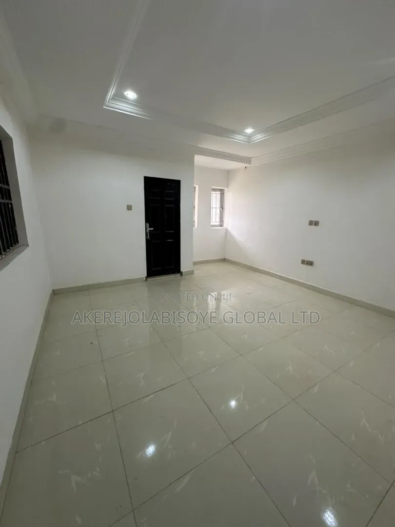 3bdrm Duplex in Lifecamp Abuja for sale in Life Camp