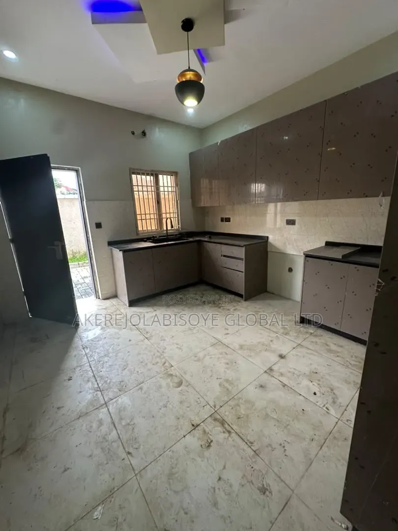 4bdrm Duplex in Beger Yard Lifecamp for sale in Life Camp