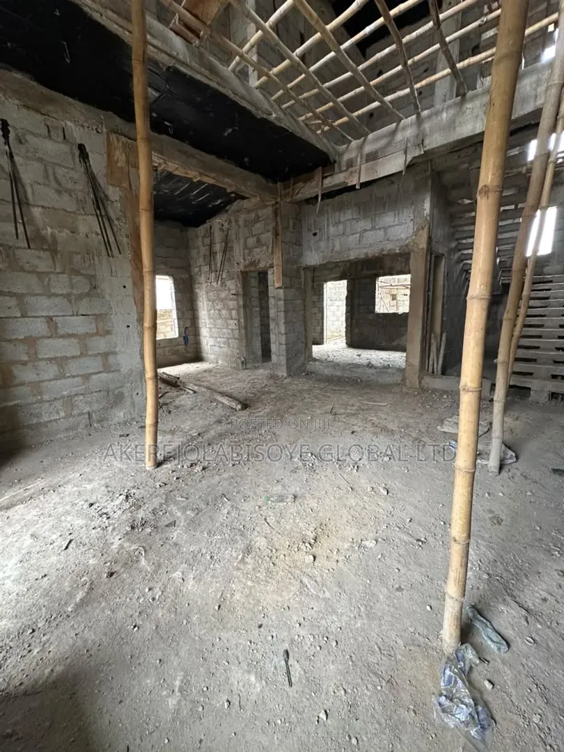 4bdrm Duplex in Lifecamp Abuja for sale in Life Camp