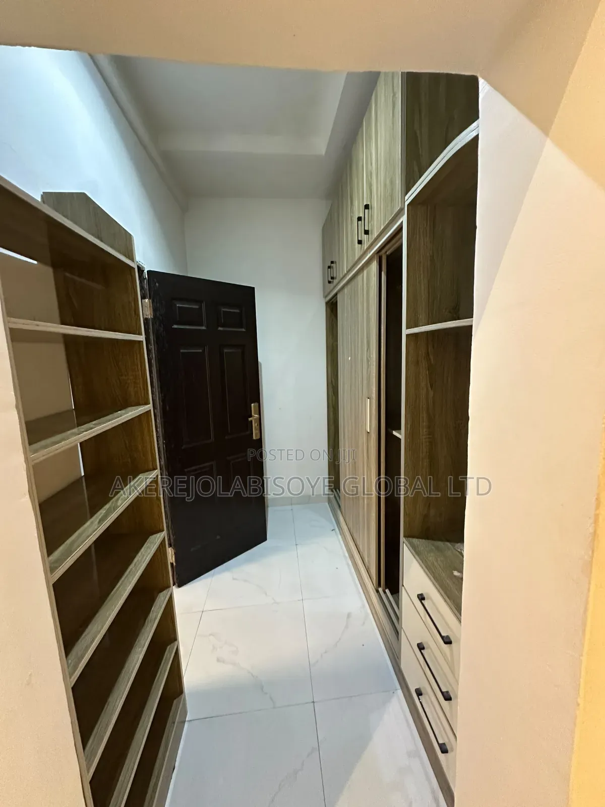4bdrm Duplex in In An Estate for rent in Life Camp