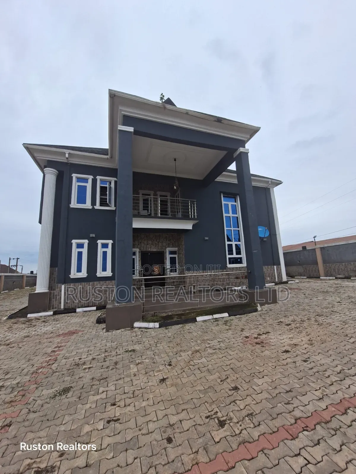 Furnished 5bdrm Duplex in Akala Express for sale in Akala Express