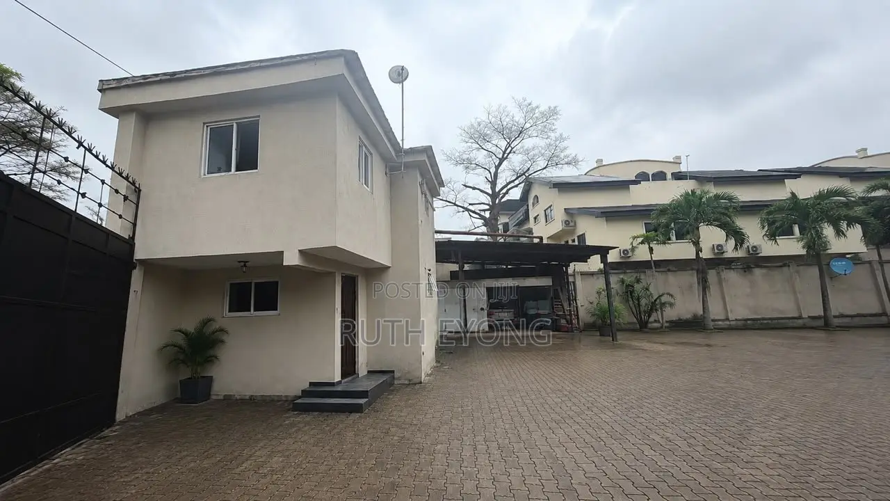 3bdrm Block of Flats in Victoria Island for sale in Victoria Island