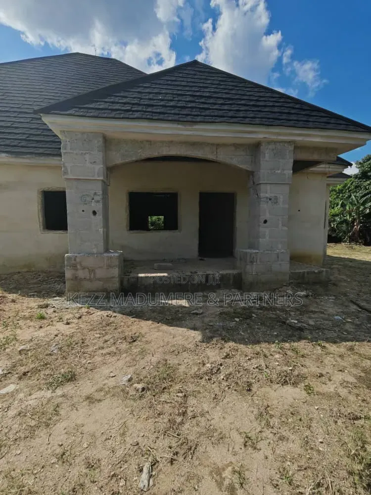 4bdrm Bungalow in Omuoko , Aluu  ,, Ikwerre for sale in Ikwerre