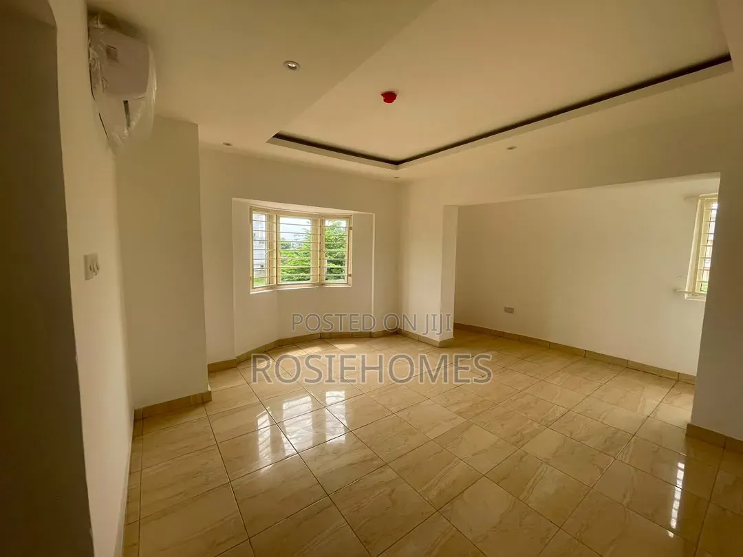 4bdrm Duplex in Bera Estate, Chevron for rent in Chevron