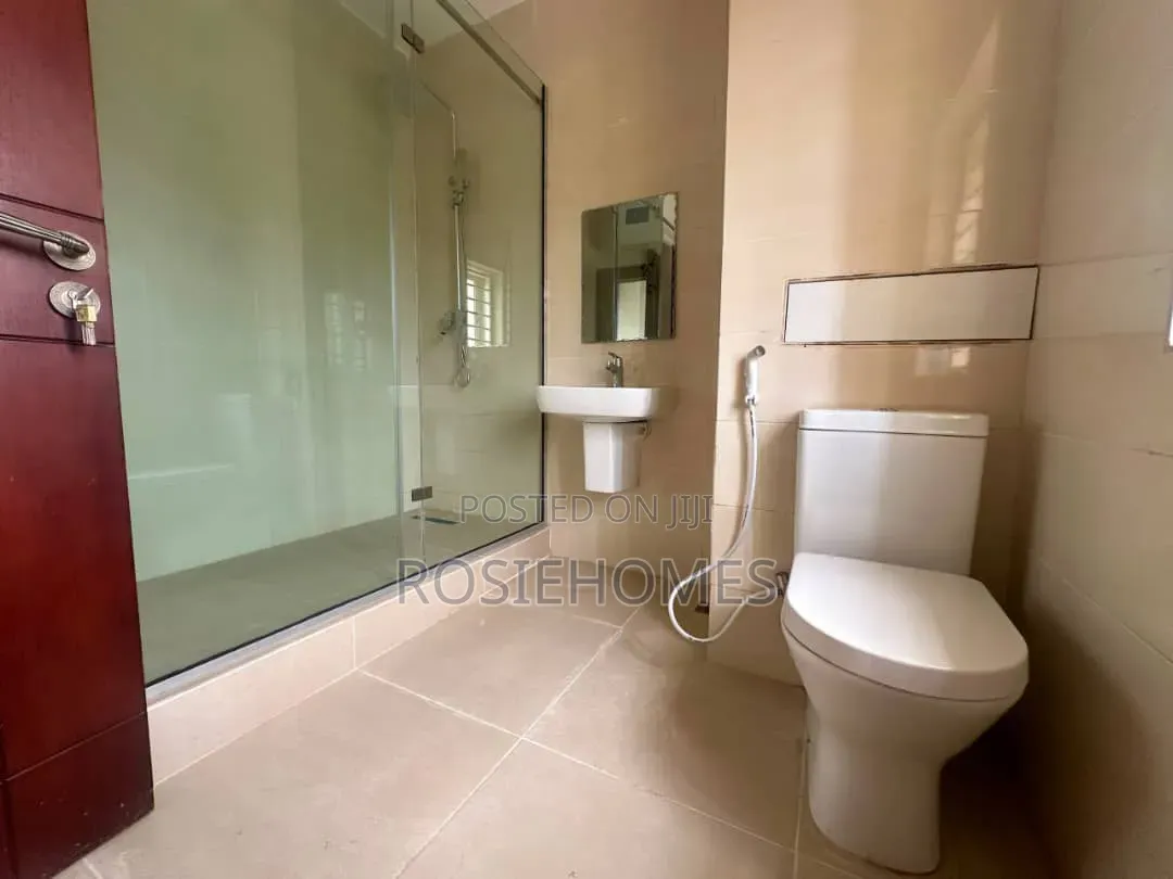 4bdrm Duplex in Bera Estate, Chevron for rent in Chevron