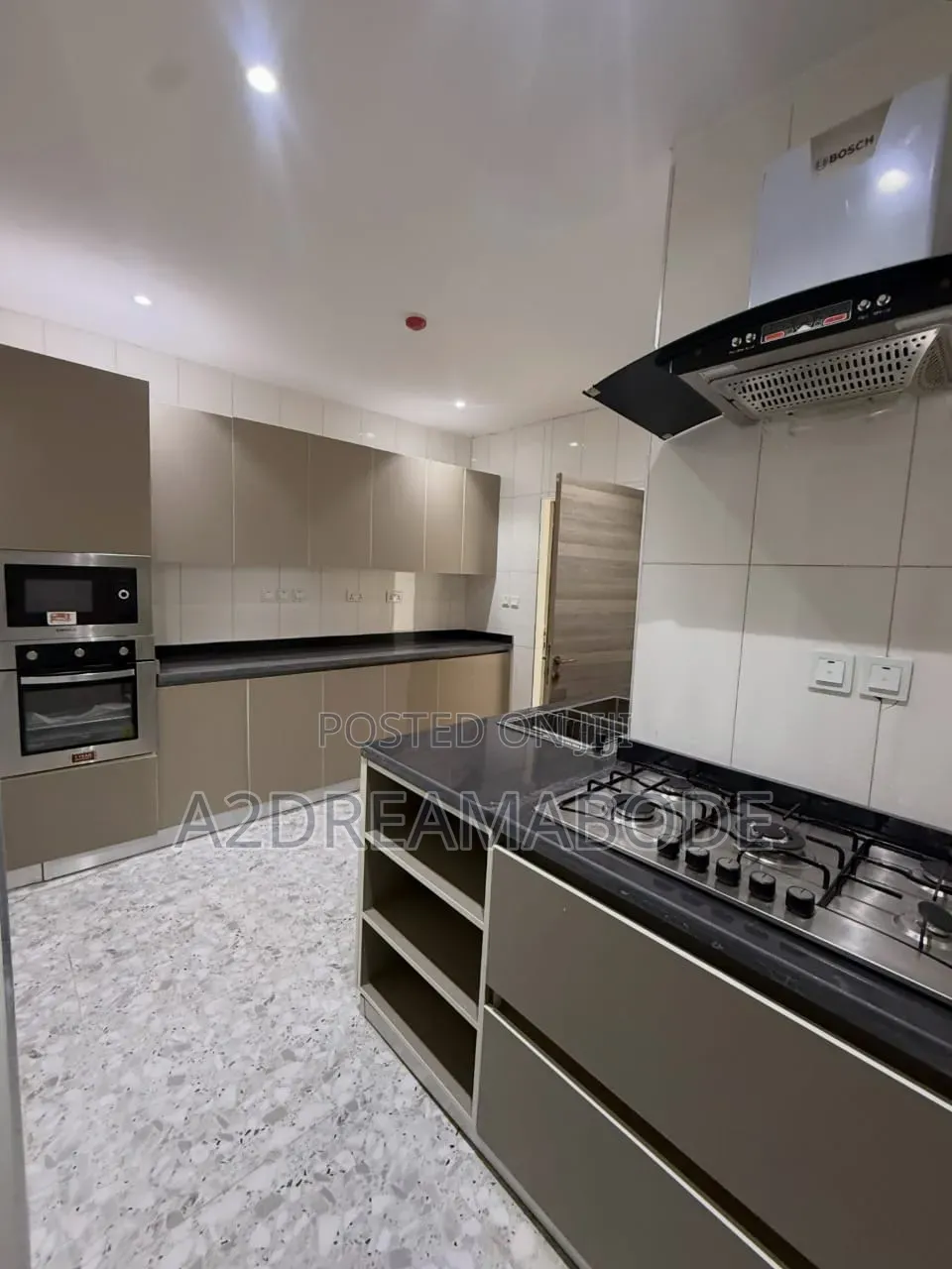 3bdrm Apartment in Lekki Phase 1 for sale in Lekki Phase 1