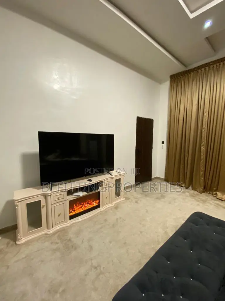 5bdrm Duplex in Osapa london for sale in Osapa london