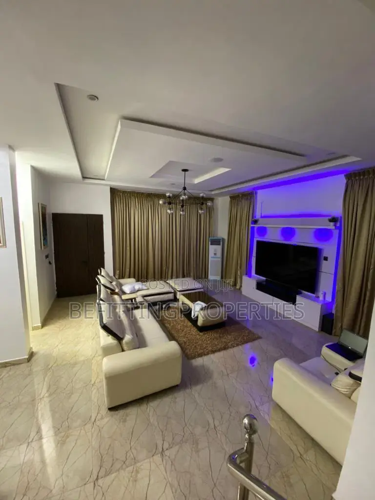 5bdrm Duplex in Osapa london for sale in Osapa london