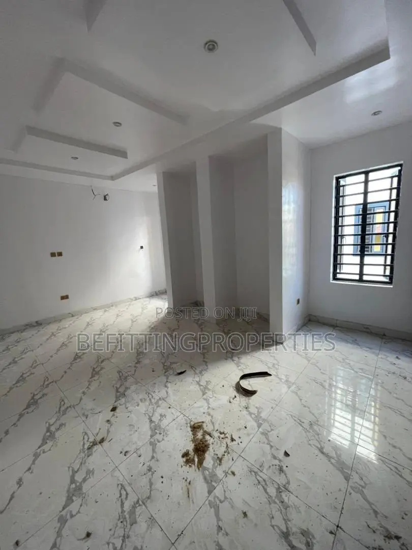 4bdrm Duplex in Ikate for sale in Ikate