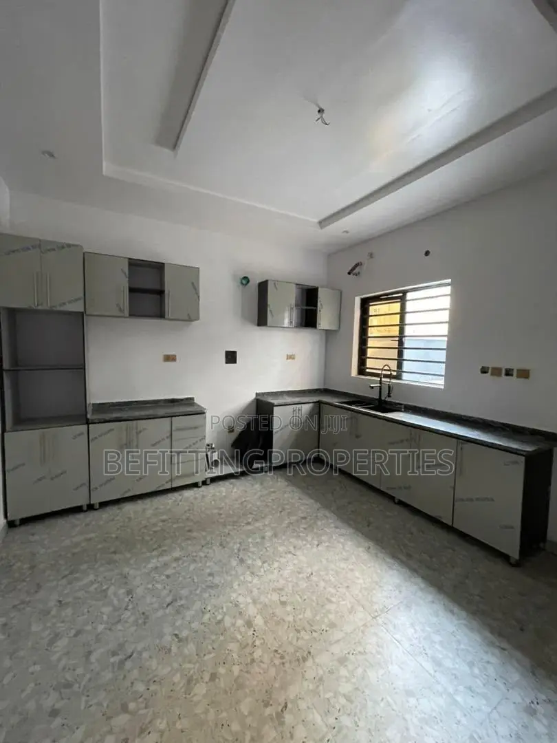 4bdrm Duplex in Ikate for sale in Ikate