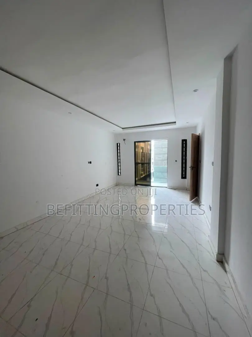 3bdrm Apartment in Lekki for sale in Lekki