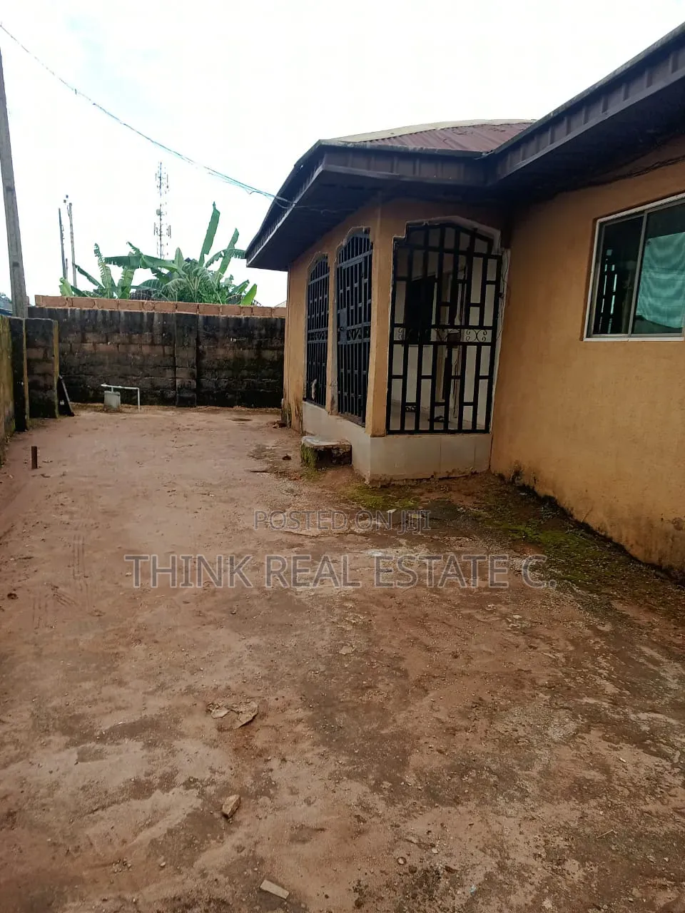 3bdrm Block of Flats in Isihor, Benin City for sale in Benin City