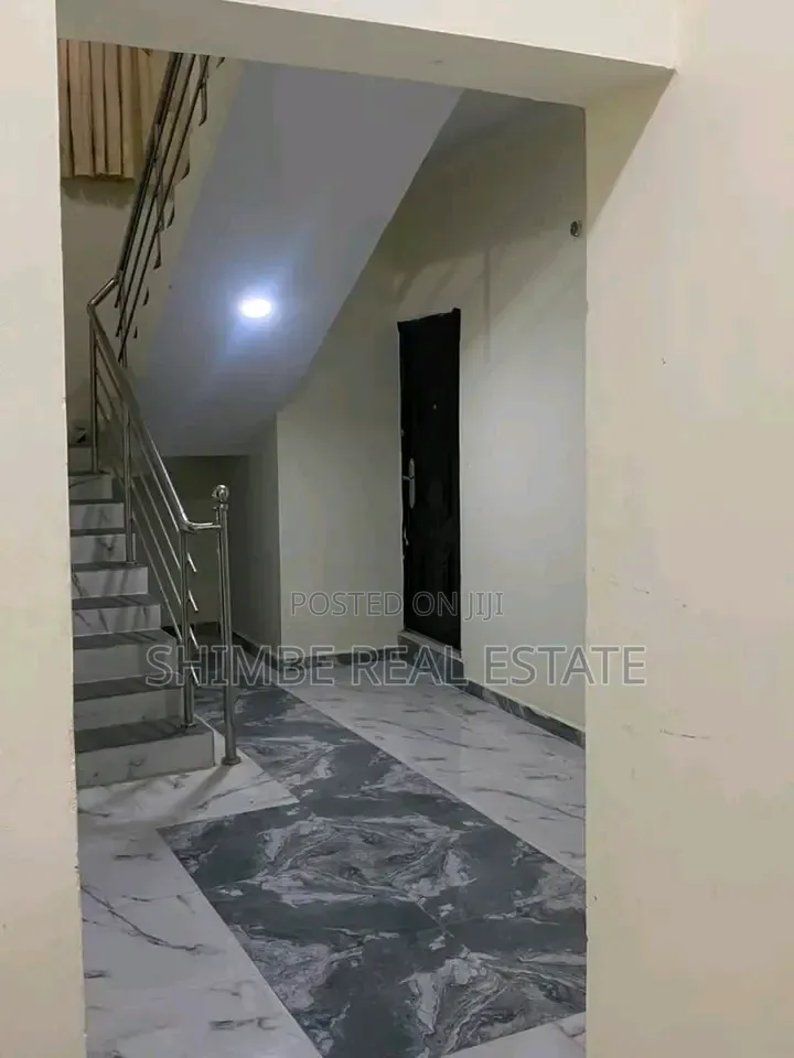 4bdrm Duplex in Main Shelter Afrique, Uyo for rent in Uyo