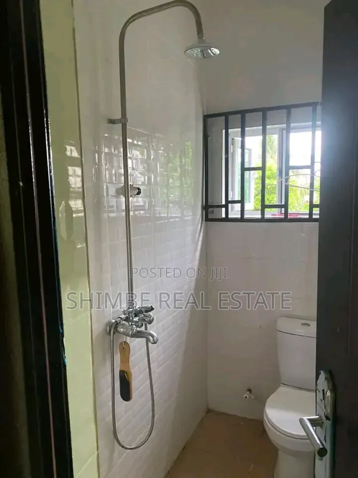 4bdrm Duplex in Main Shelter Afrique, Uyo for rent in Uyo