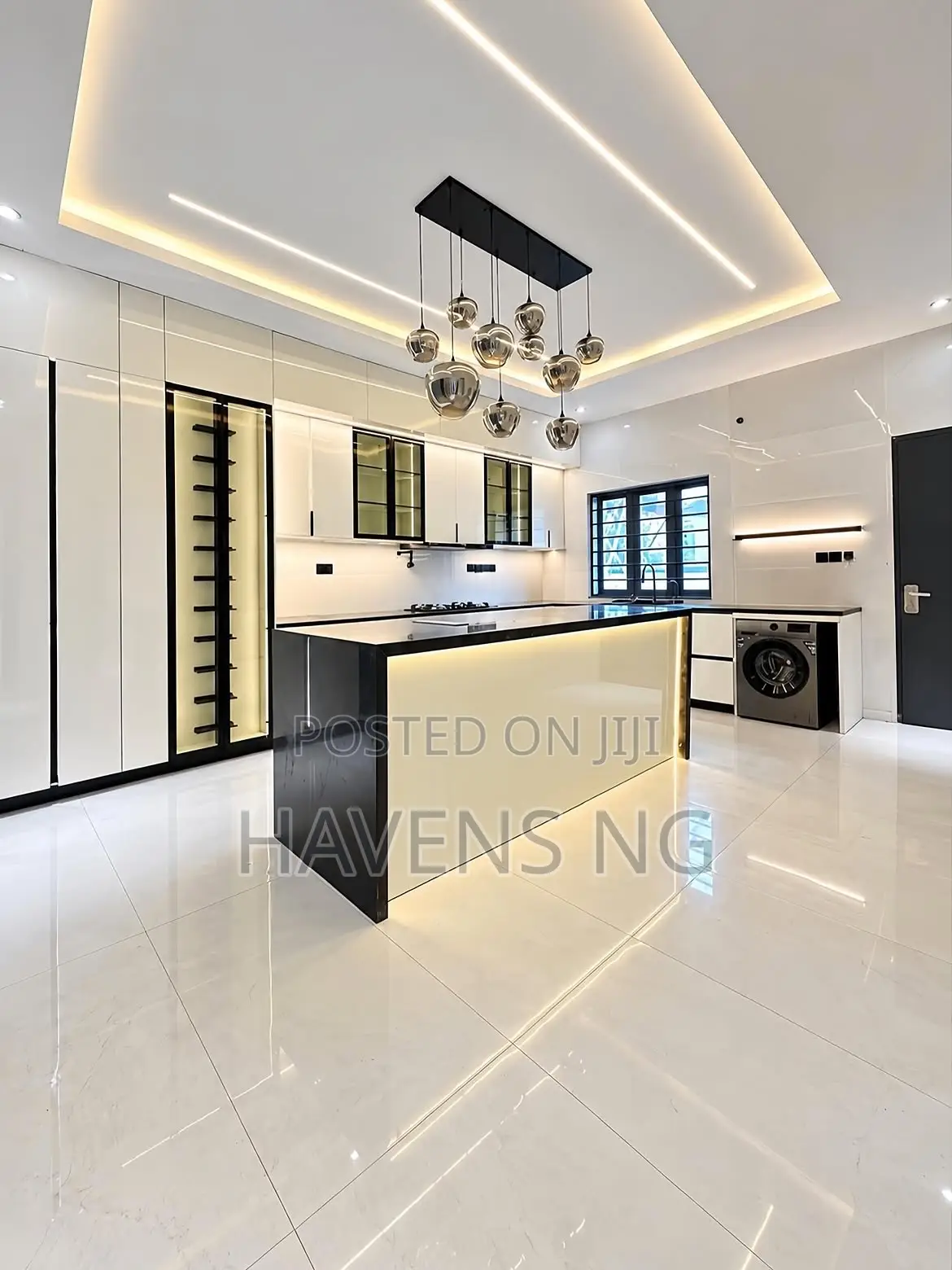 5bdrm Duplex in Bunkoro for sale in Bunkoro
