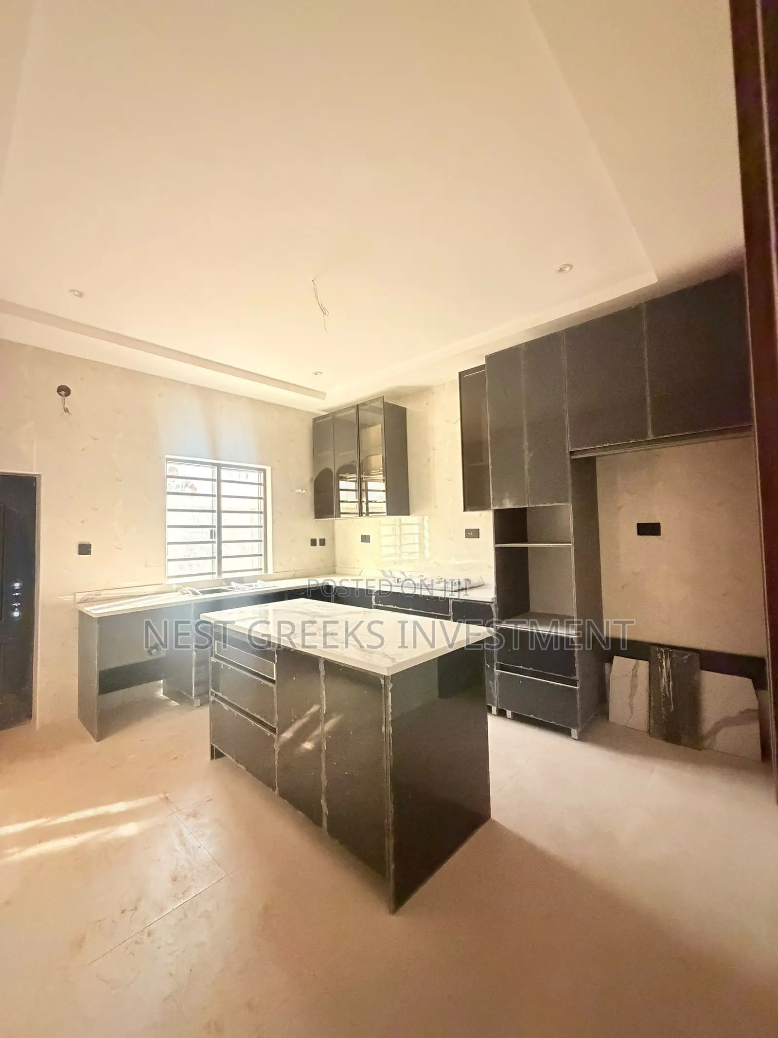 5bdrm Duplex in Omole Phase 2 for sale in Omole Phase 2