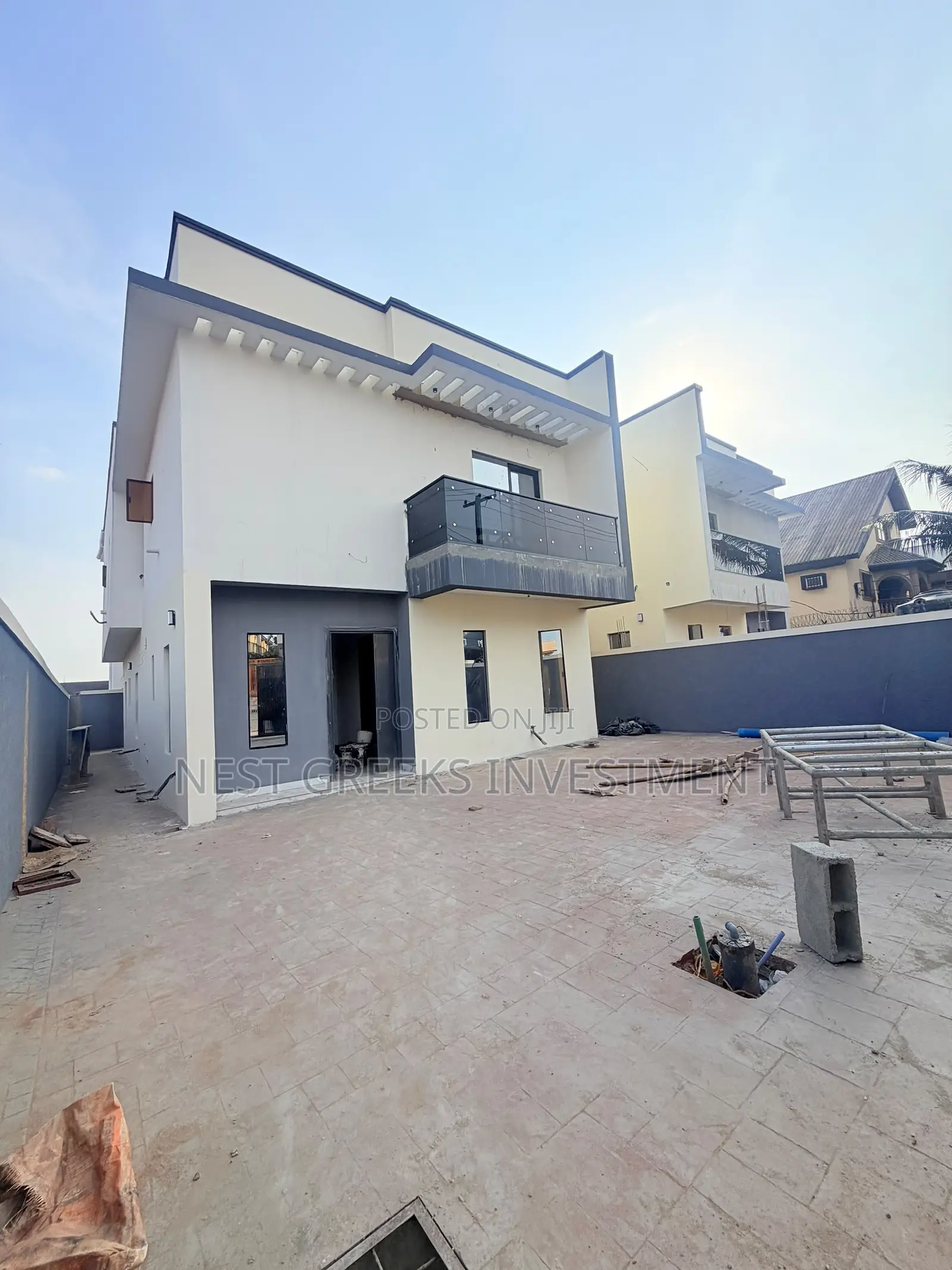 5bdrm Duplex in Omole Phase 2 for sale in Omole Phase 2
