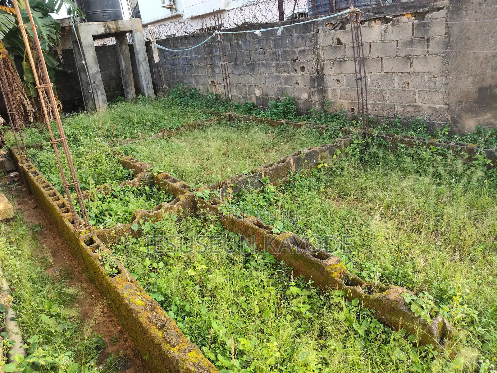 Small Plot of Land With 1 Bedroom Foundation in Ikorodu Garage