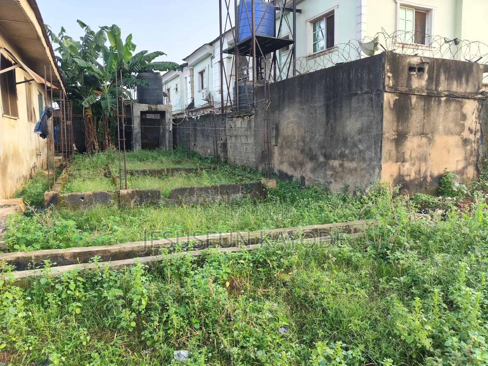 Small Plot of Land With 1 Bedroom Foundation in Ikorodu Garage