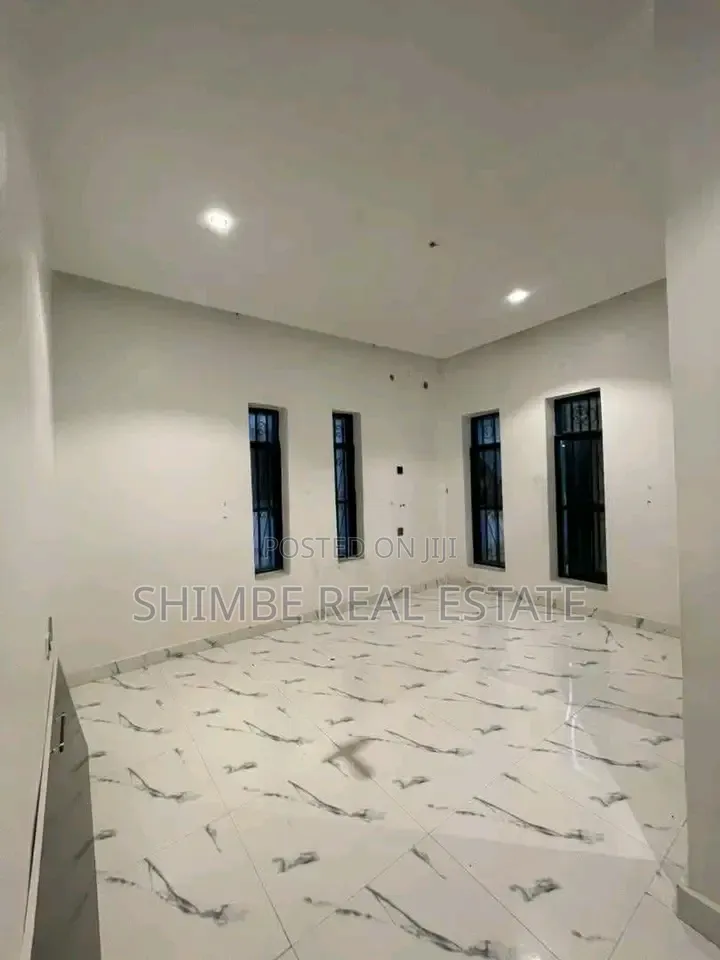 3bdrm Duplex in Shelter Afrique, Uyo for sale in Uyo