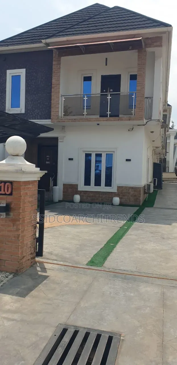 5bdrm Duplex in Call To Access, Ikota for sale in Ikota