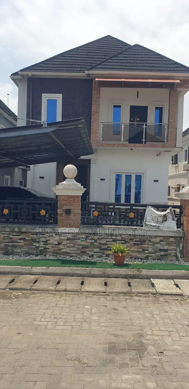 5bdrm Duplex in Call To Access, Ikota for sale in Ikota