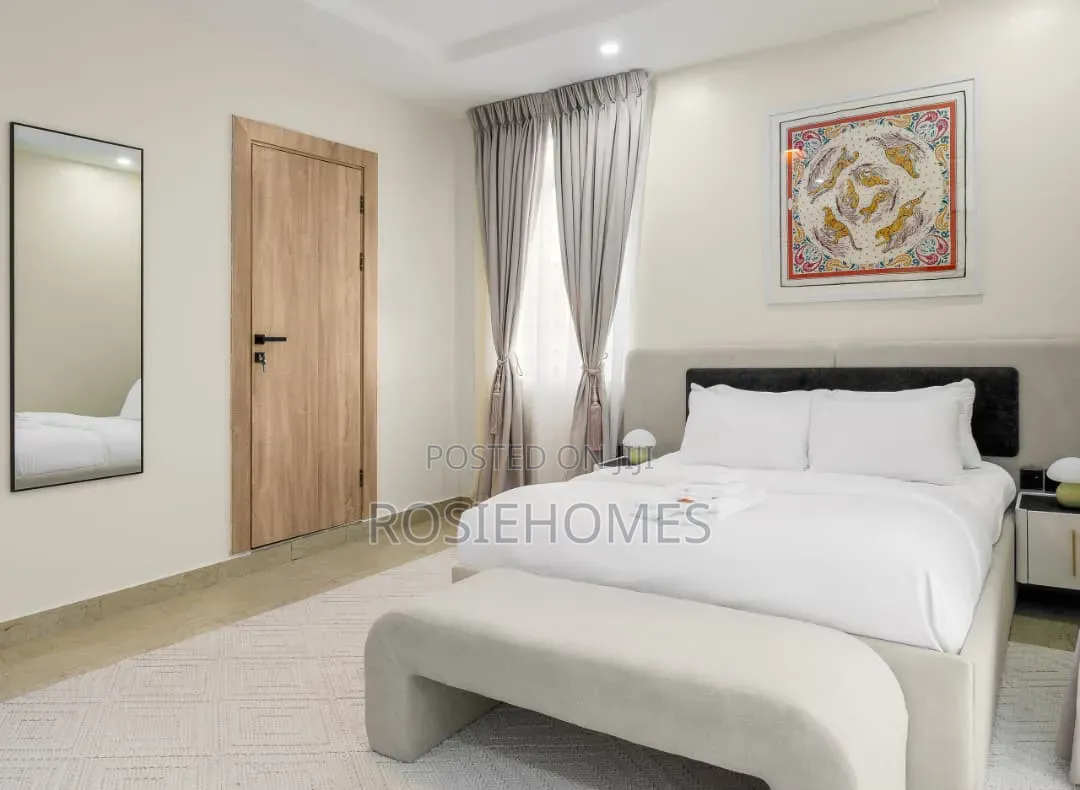 Furnished 3bdrm Block of Flats in Iv, Kofo Abayomi for rent in Kofo Abayomi