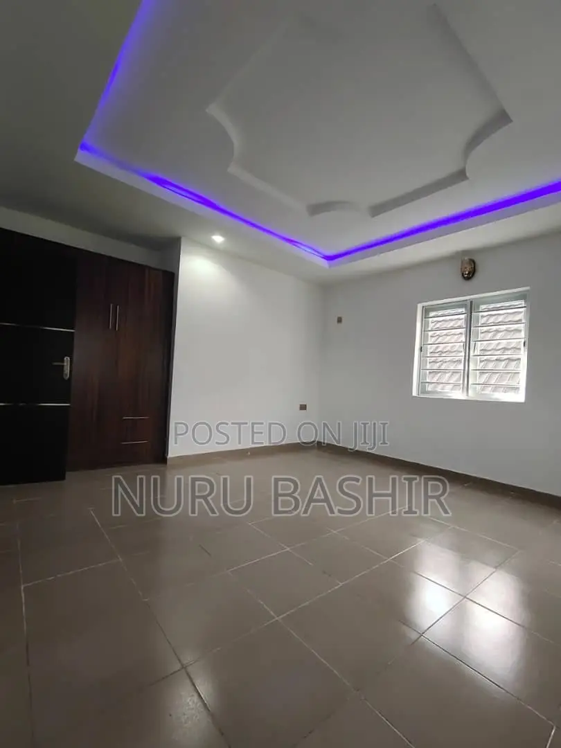 2bdrm Block of Flats in Isokan Estate, Akobo for rent in Akobo