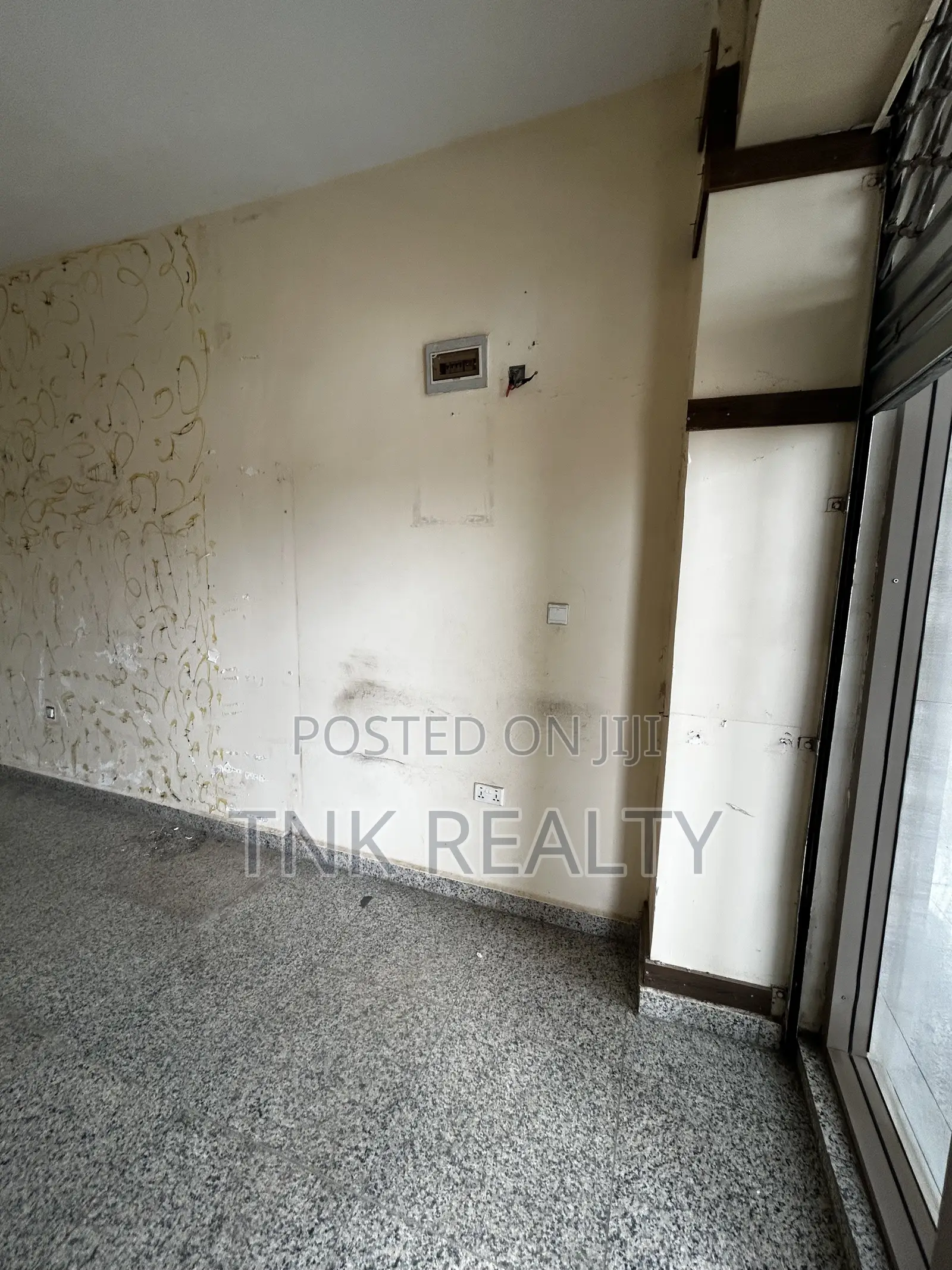 Office Space/Shop for Rent in Mabushi
