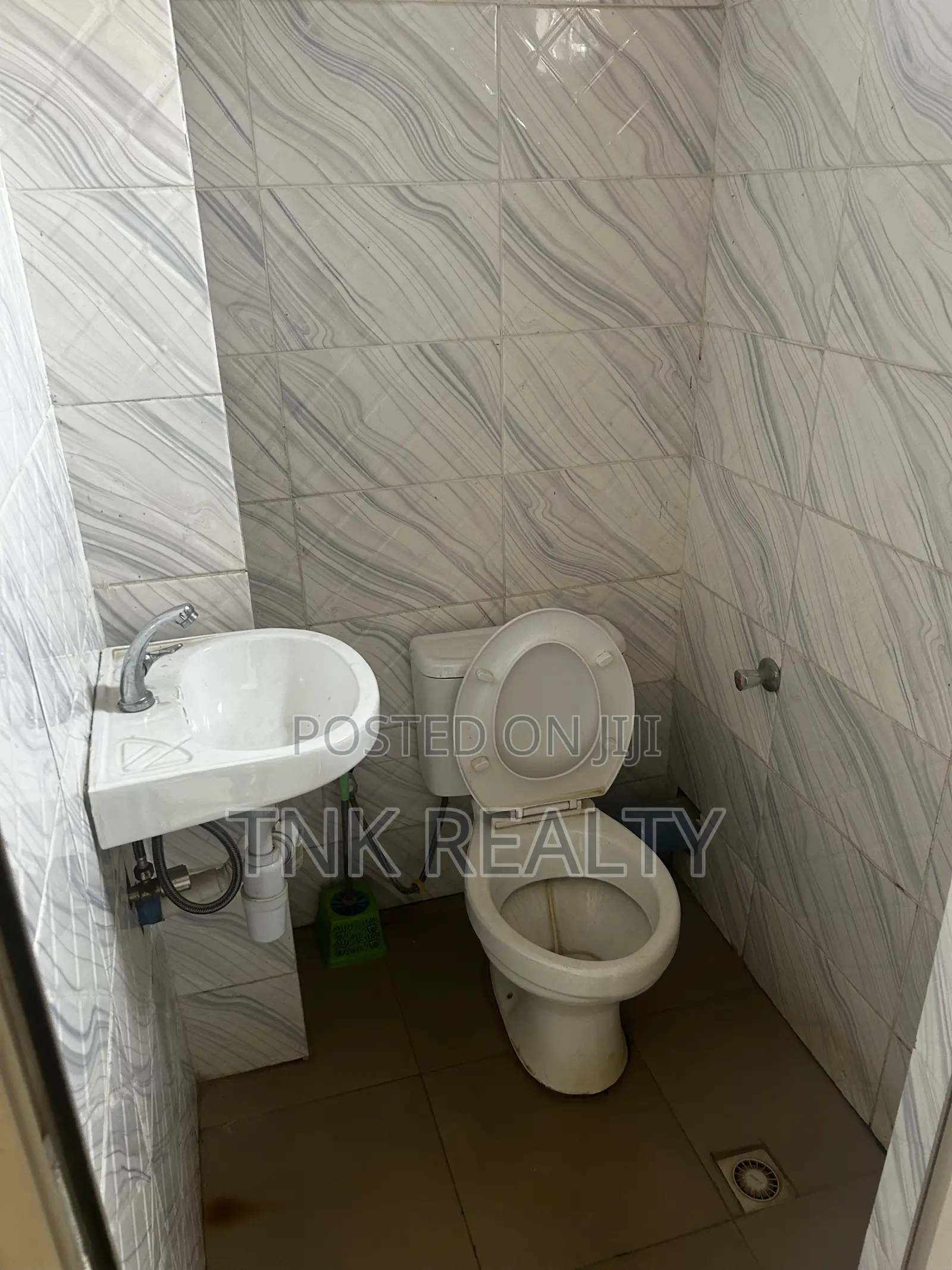 Office Space/Shop for Rent in Mabushi