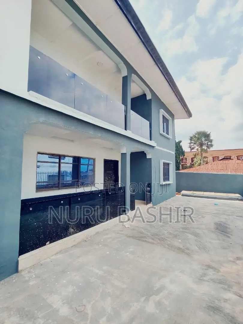 3bdrm Block of Flats in Old Bodija for rent in Bodija
