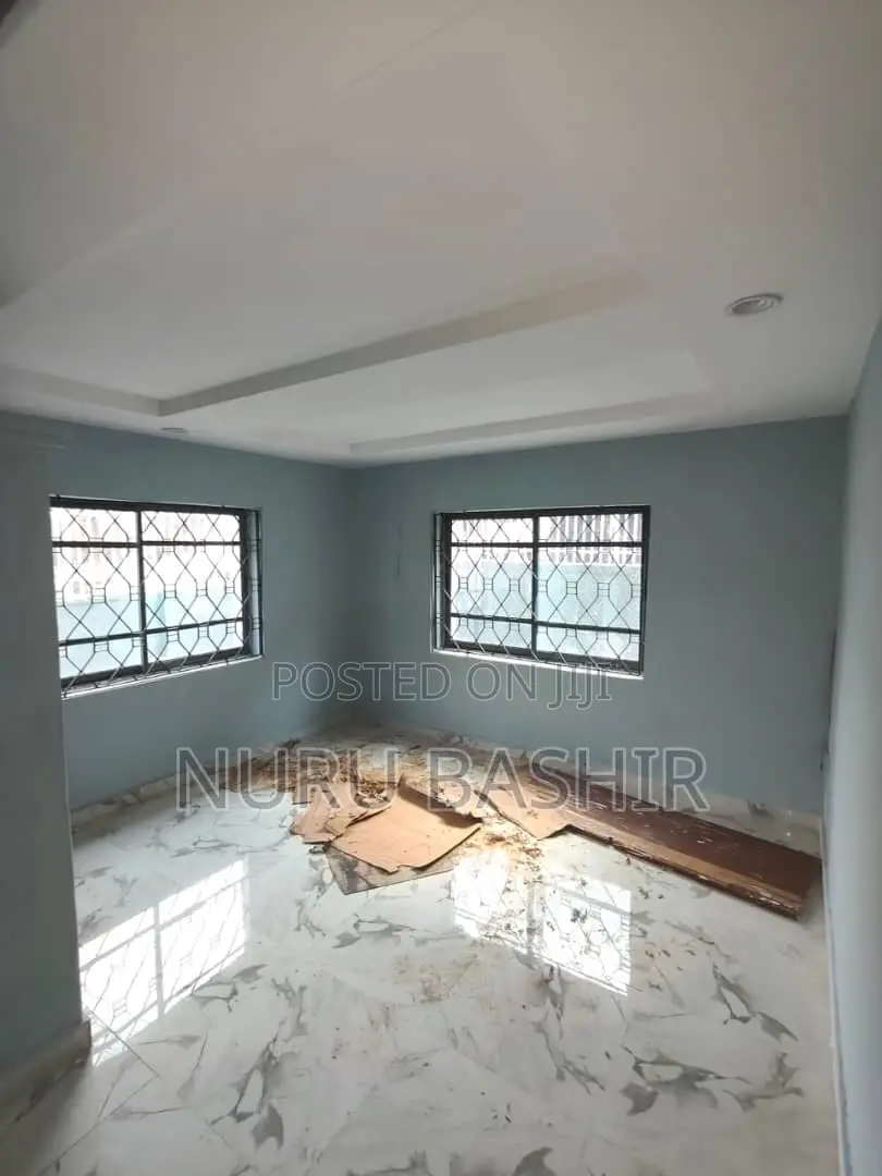3bdrm Block of Flats in Old Bodija for rent in Bodija