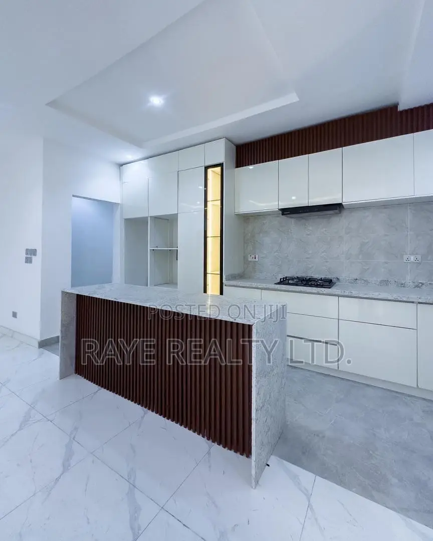 3bdrm Apartment in Lekki Phase 1 for sale in Lekki Phase 1