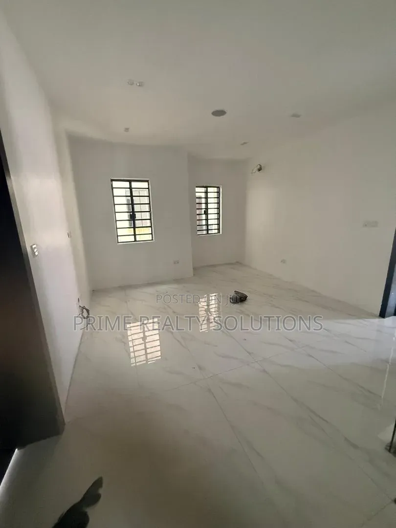 4bdrm Townhouse / Terrace in Ologolo for rent in Ologolo