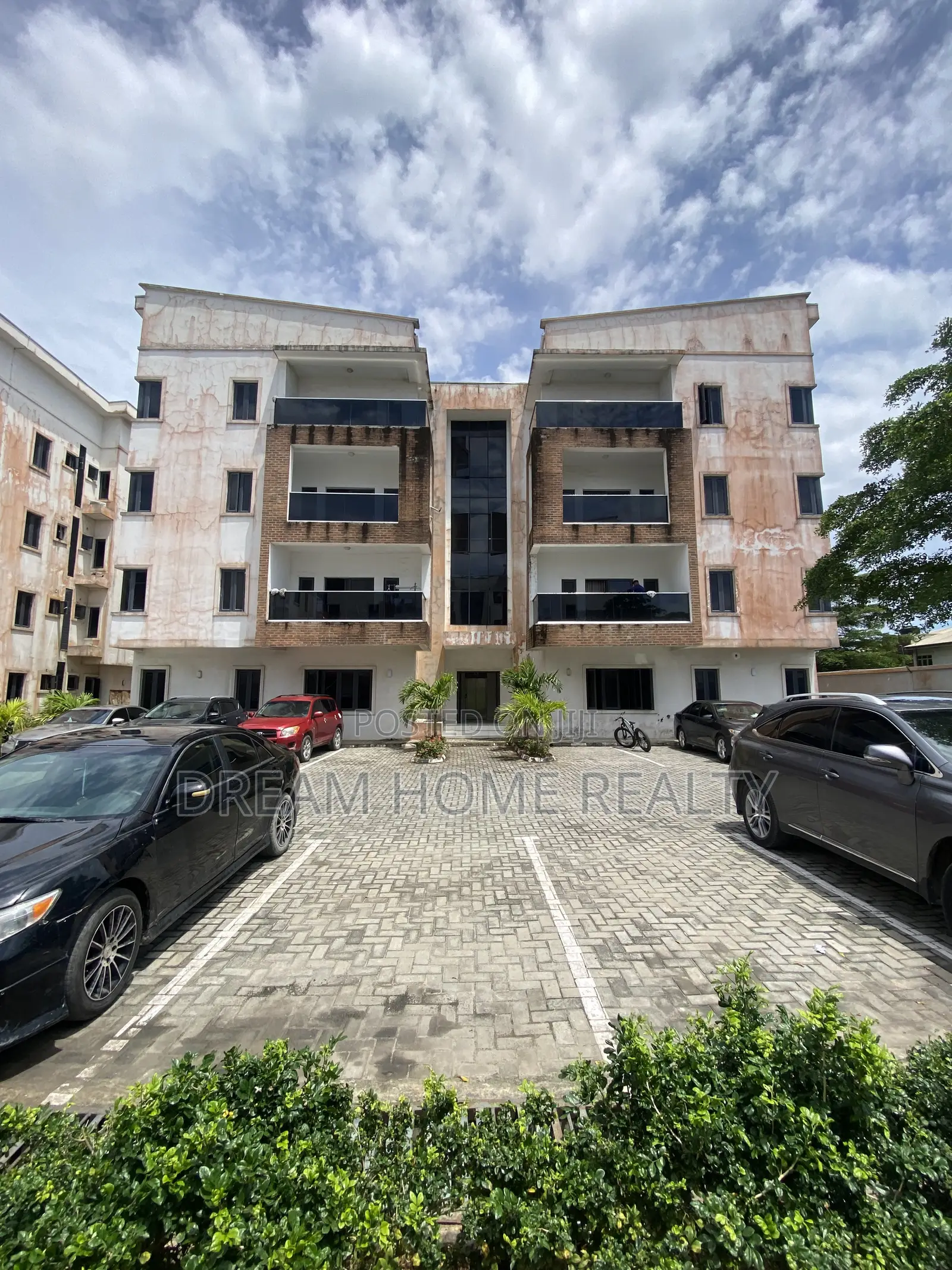 3bdrm Apartment in Orchid Road -, Lekki for rent in Lekki