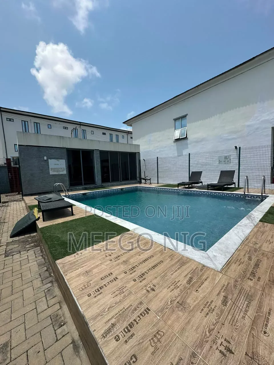 4bdrm Townhouse / Terrace in Off Admiralty Way for rent in Lekki Phase 1