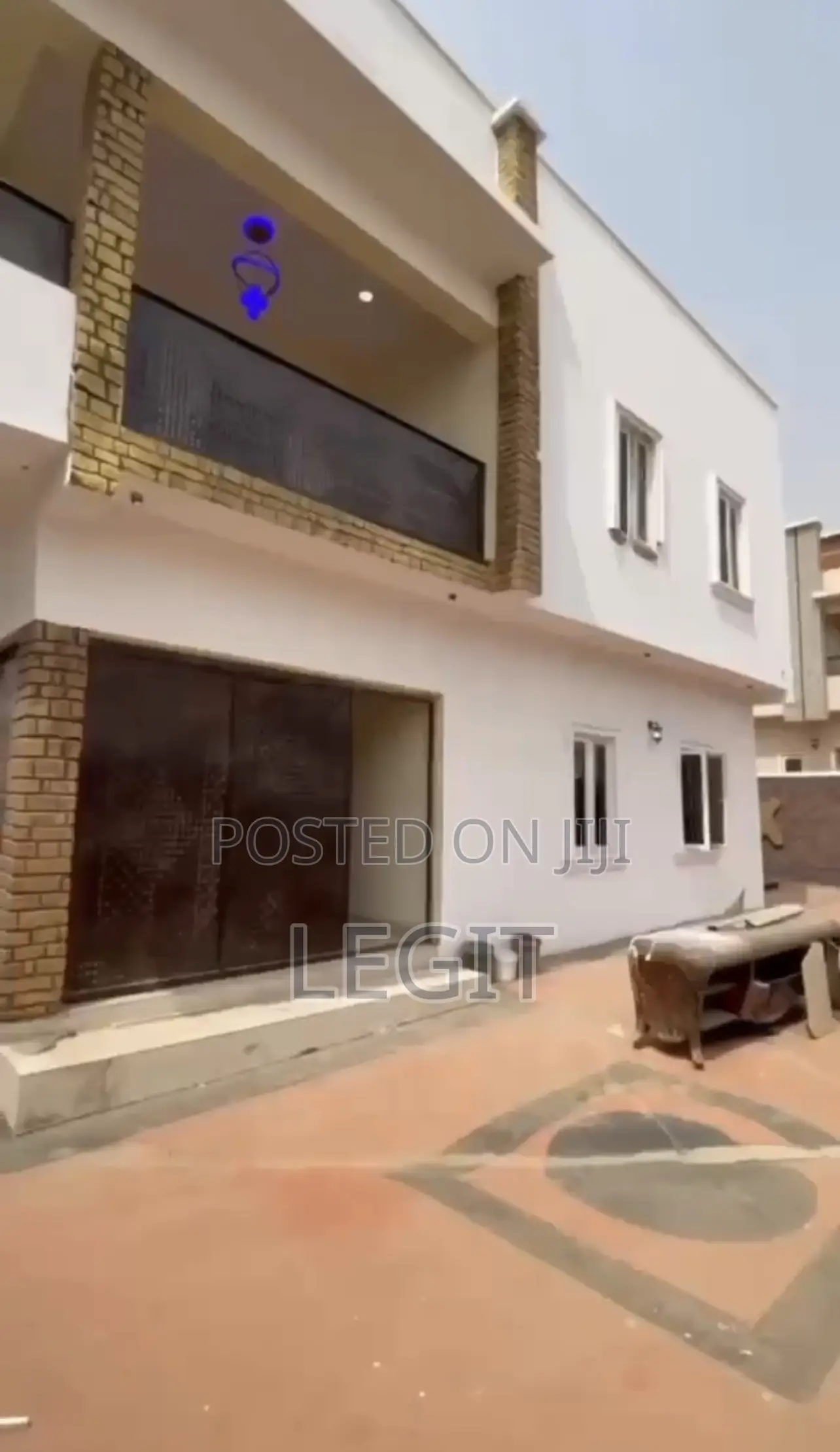4bdrm Duplex in Lugbe District for sale in Lugbe District