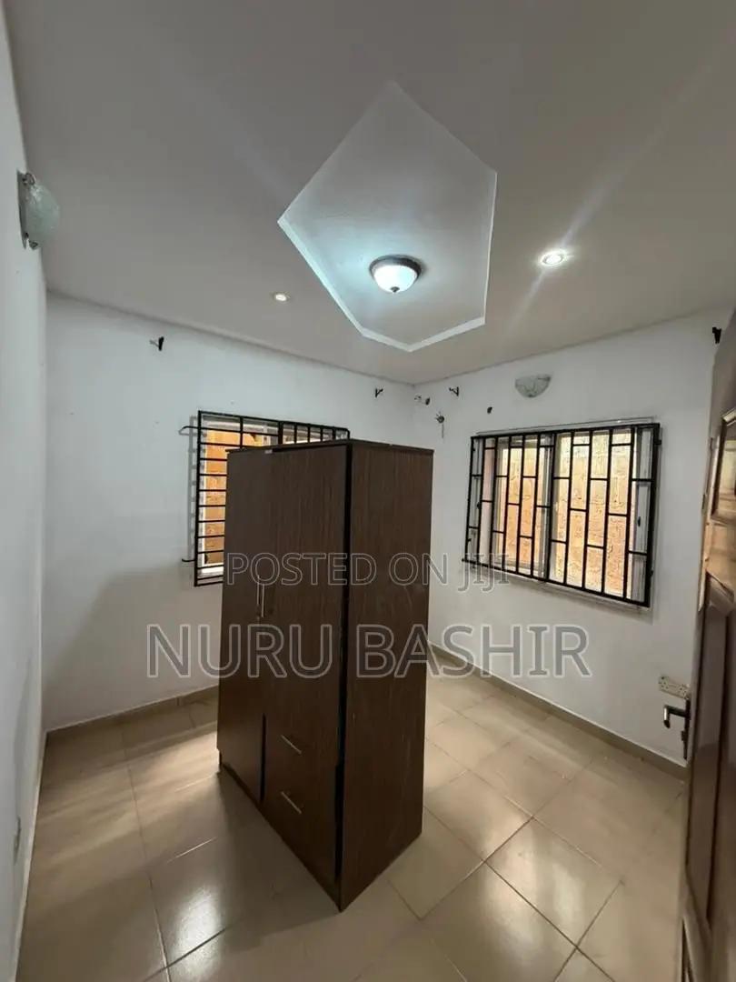 2bdrm Block of Flats in Ikolaba Gra, Bodija for rent in Bodija