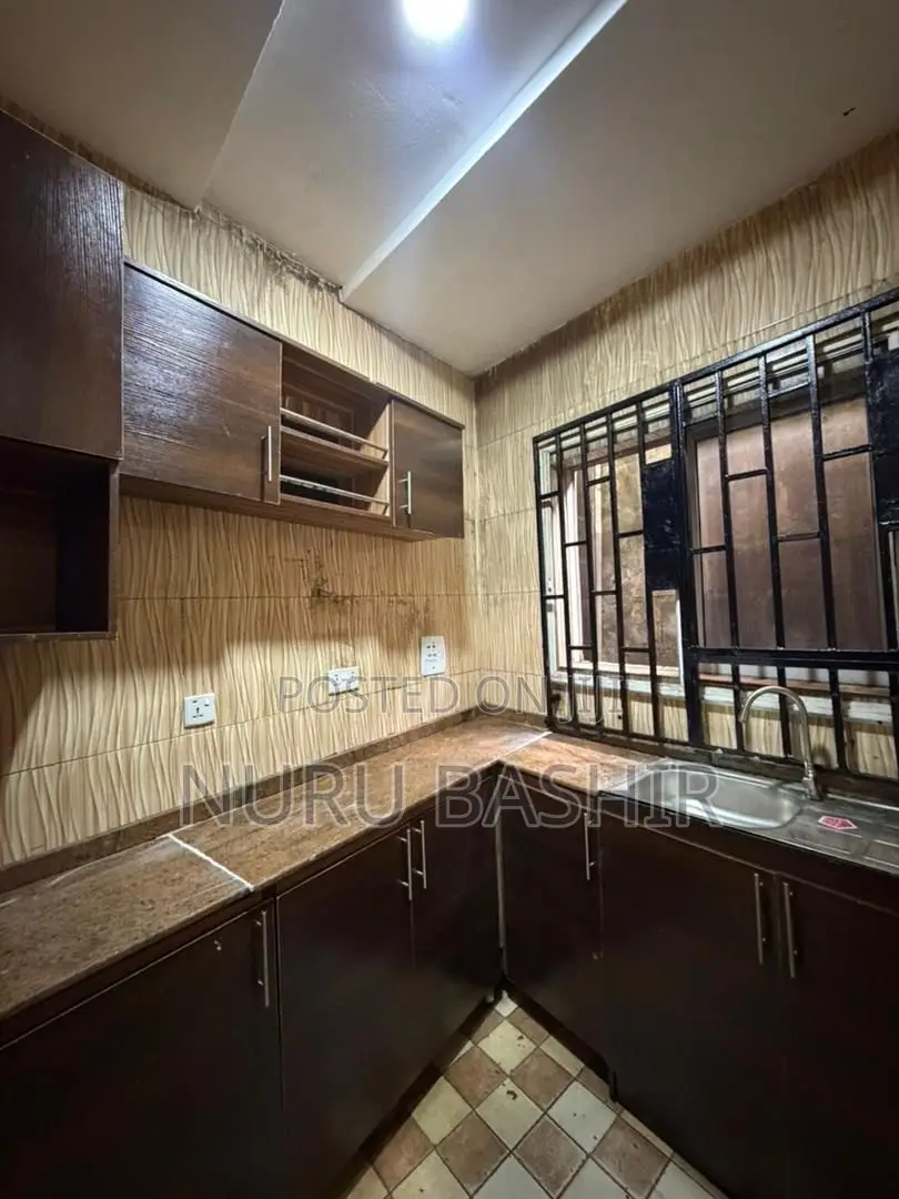 2bdrm Block of Flats in Ikolaba Gra, Bodija for rent in Bodija